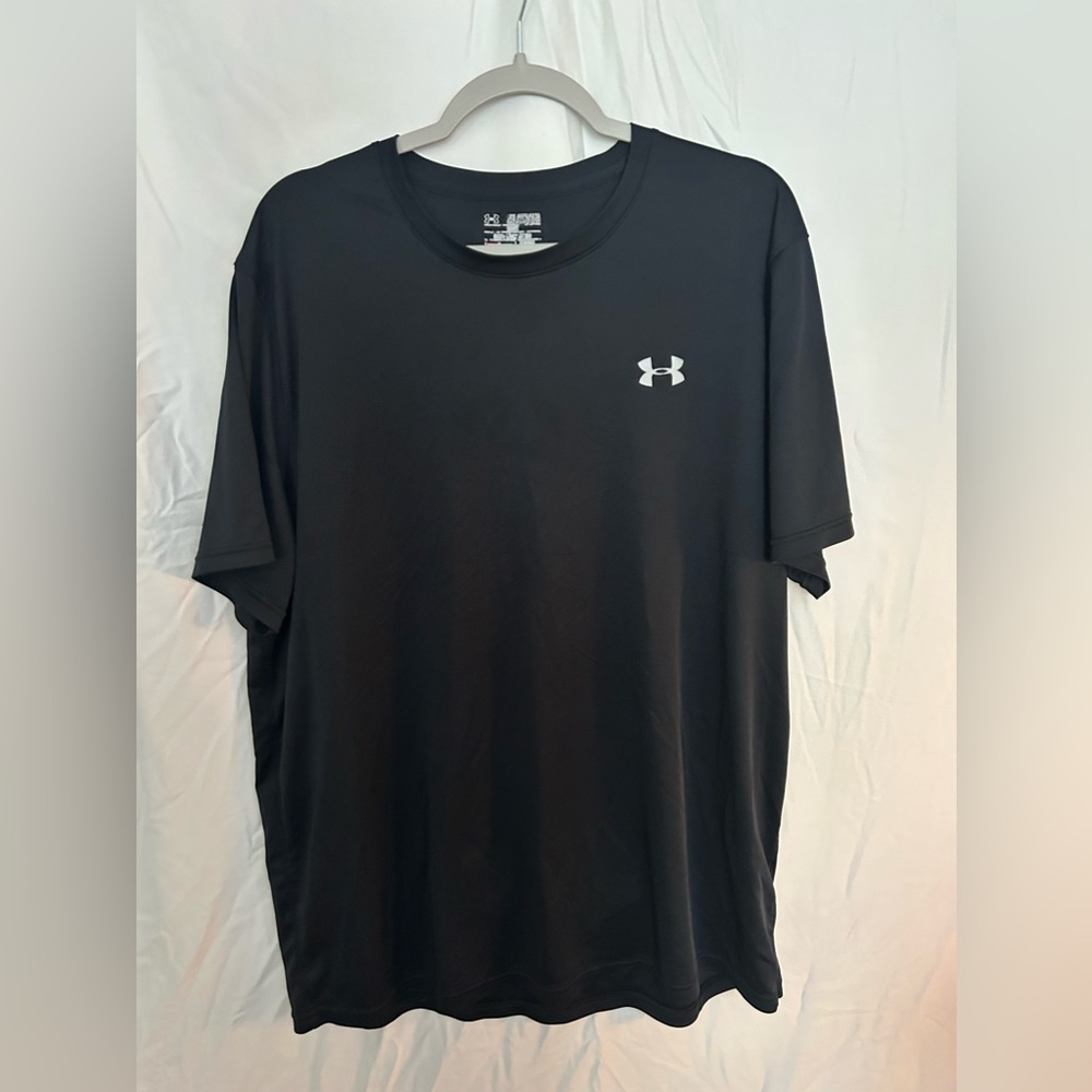 Under Armour Short Sleeve Active Shirt, Size 2XL